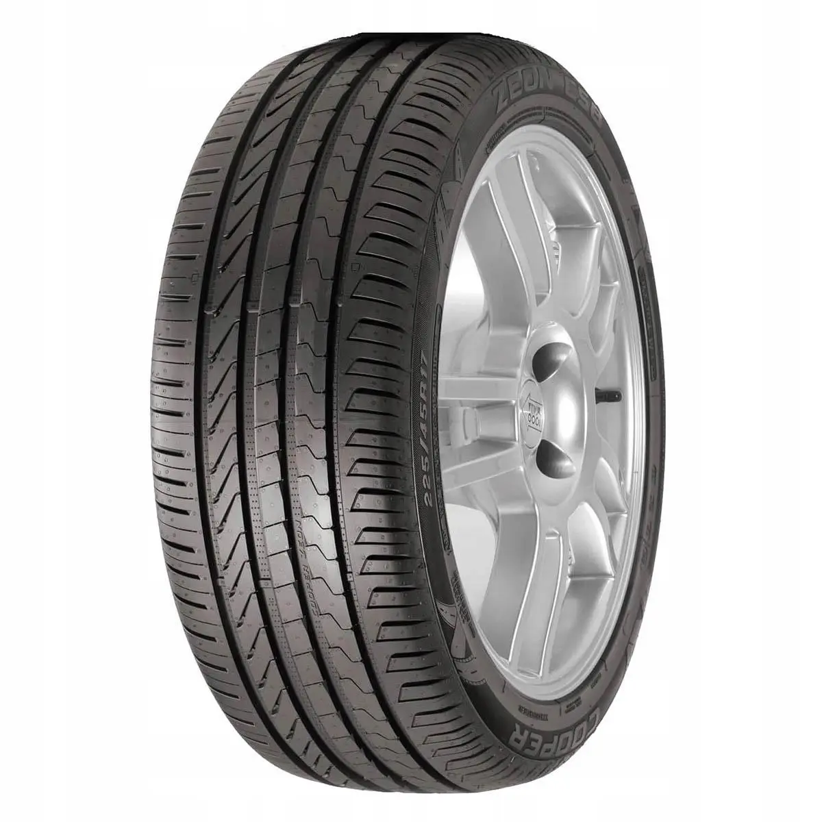 Cooper Zeon CS8 225/45 R 17